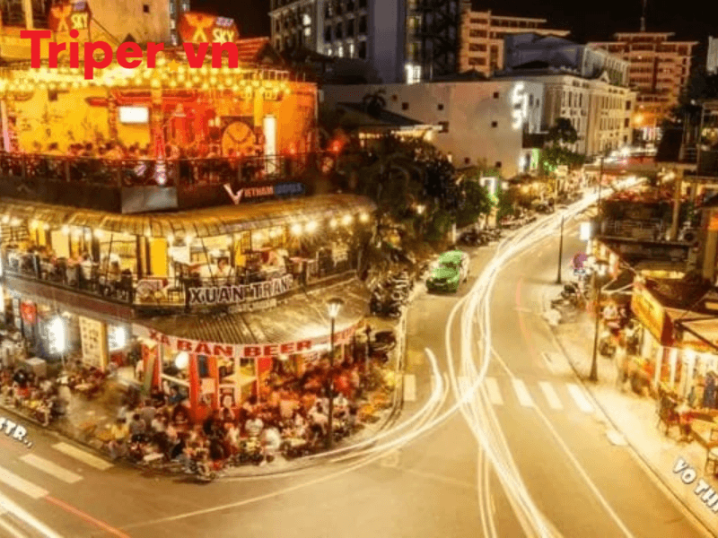 Khám Phá Hai Gương Mặt Của Phố Phạm Ngũ Lão Huế