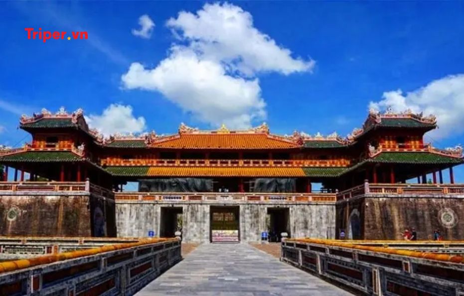 NGÀY 3: ĐÀ NẴNG - HUẾ - ĐẠI NỘI – CHÙA THIÊN MỤ (Ăn sáng, trưa, tối) 