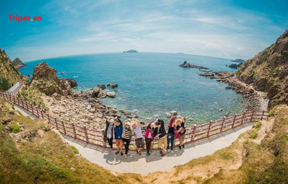 NGÀY 3: QUY NHƠN – KDL GHỀNH RÁNG - HỒ CHÍ MINH (Ăn sáng, trưa) 