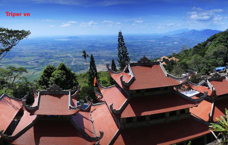 Ngày 3 TẮM BIỂN TỰ DO – PHAN THIẾT – TP. HỒ CHÍ MINH (Ăn sáng, trưa) 