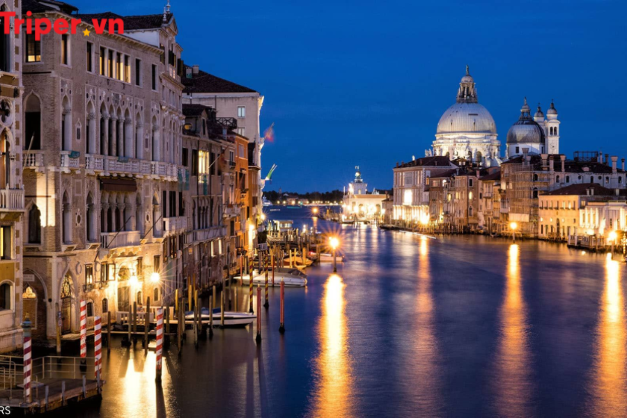 Ý (Bảo tàng Vatican, Venice - thành phố của những kênh đào)