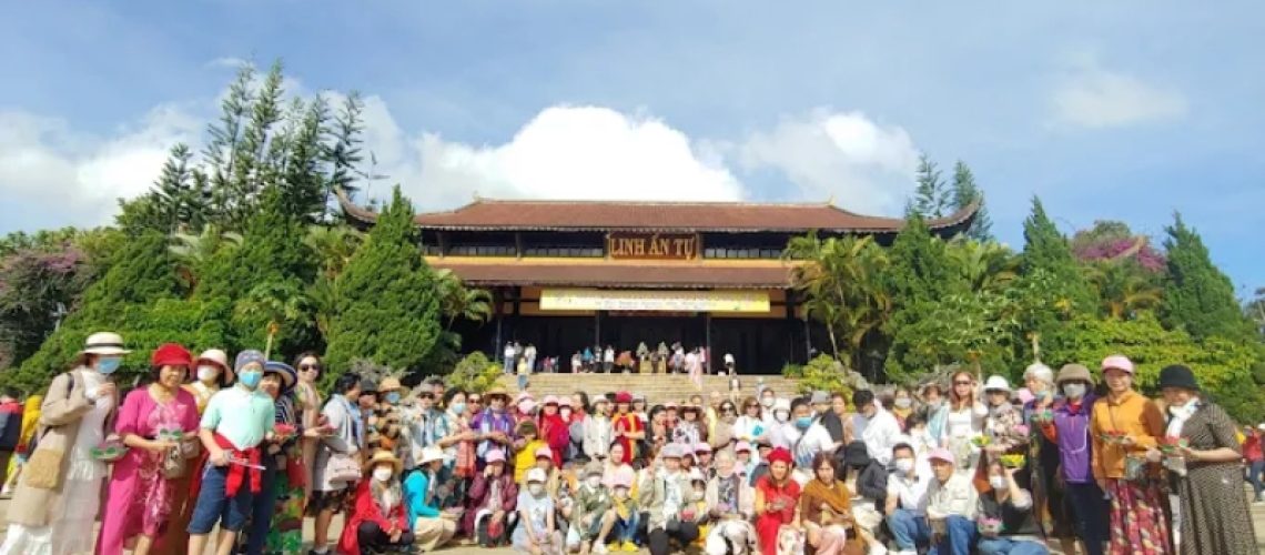 công ty du lịch hoa sen