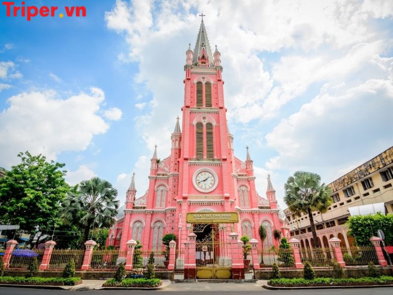 Vì sao nên chọn một công ty du lịch tại phường Tân Định?