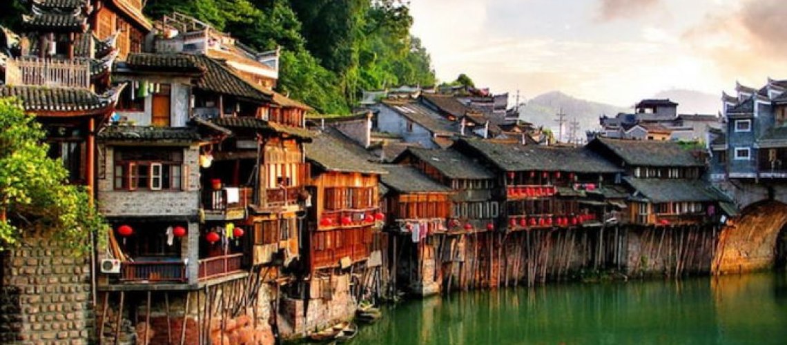 công ty du lịch hoa phượng