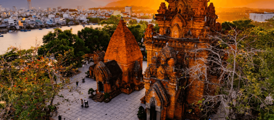 công ty du lịch Hoa Thiền