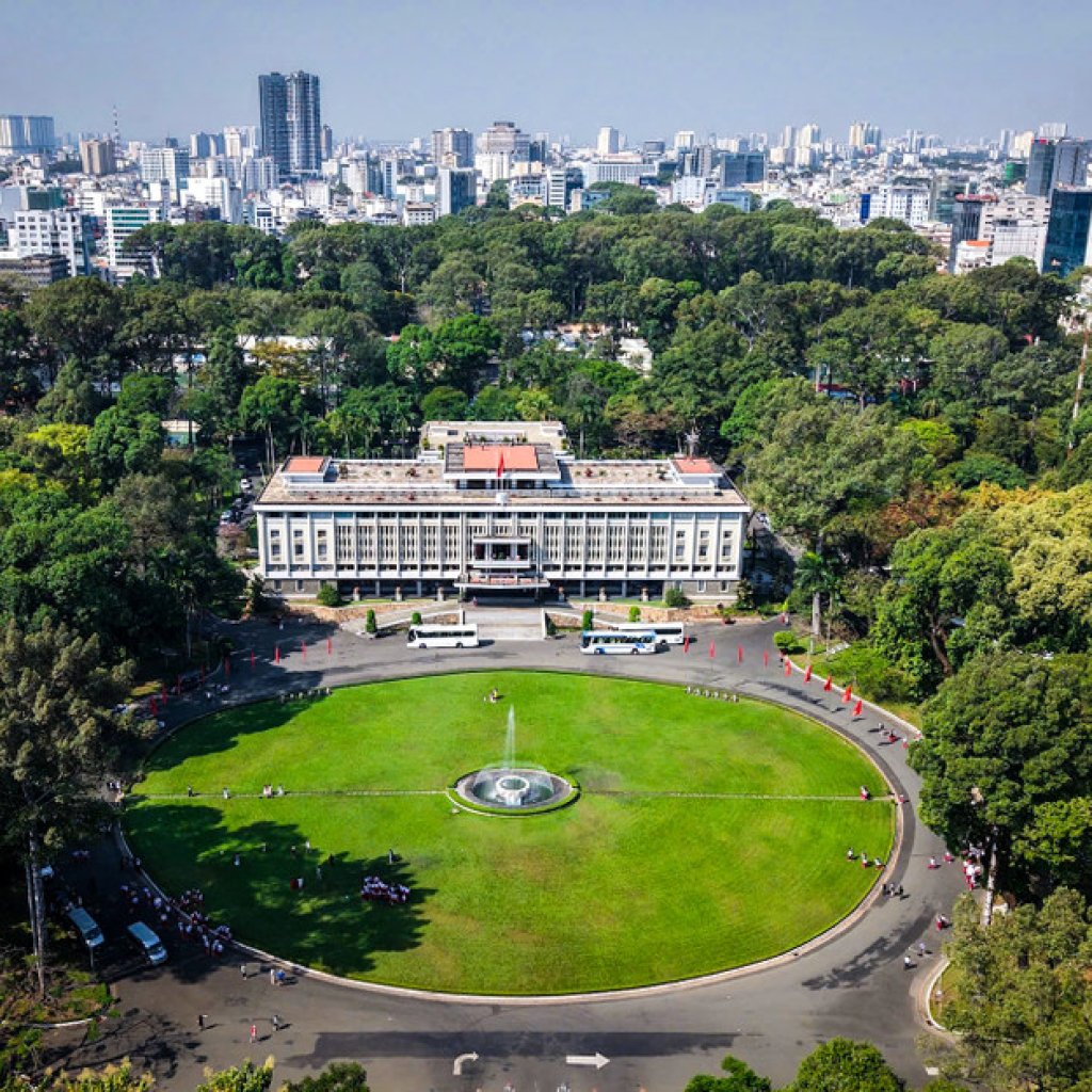 Checkin Dinh Độc Lập nổi tiếng - Kinh nghiệm tham quan 10 Kinh Nghiệm Du Lịch Dinh Độc Lập Hữu Ích