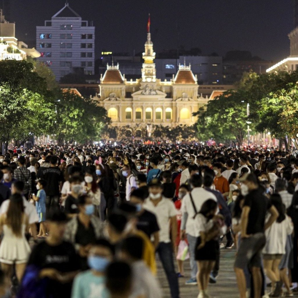 Phố đi bộ Nguyễn Huệ ở đâu? Cẩm nang khám phá từ A-Z 7 Phố Đi Bộ Nguyễn Huệ Dài Bao Nhiêu Km