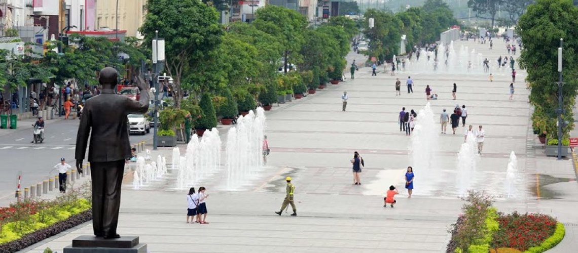 Phố đi bộ Nguyễn Huệ ở đâu