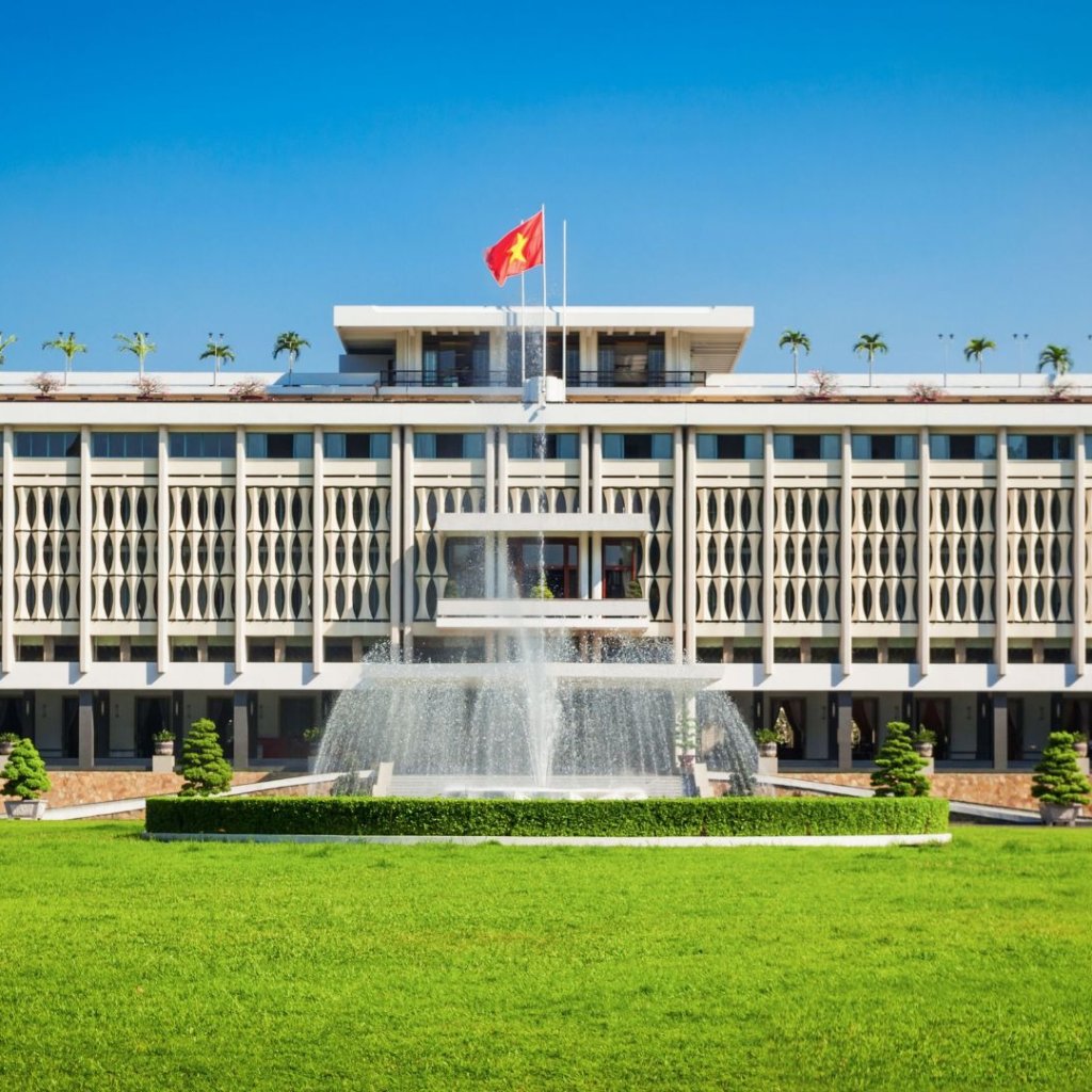 Checkin Dinh Độc Lập nổi tiếng - Kinh nghiệm tham quan 8 Top Những Địa Điểm Tham Quan Nổi Tiếng Quanh Dinh Độc Lập