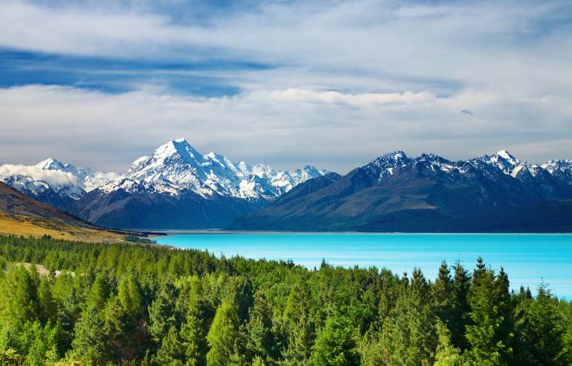 New Zealand Với Hồ Xanh Và Cảnh Đẹp Nguyên Sơ