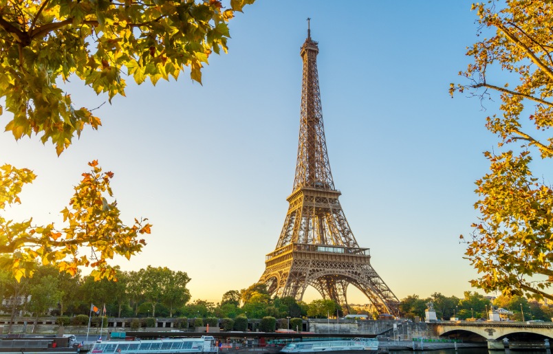 Pháp Quyến Rũ Với Paris Hoa Lệ