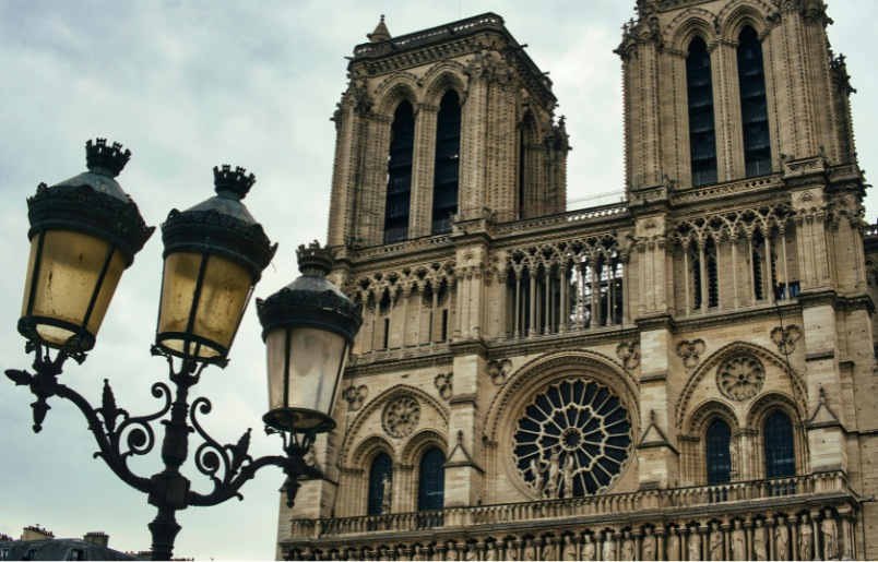 Kiến trúc Gothic cổ kính góp phần tạo nên sức hút đặc biệt của Paris Kiến Trúc Gothic Cổ Kính Góp Phần Tạo Nên Sức Hút Đặc Biệt Của Paris