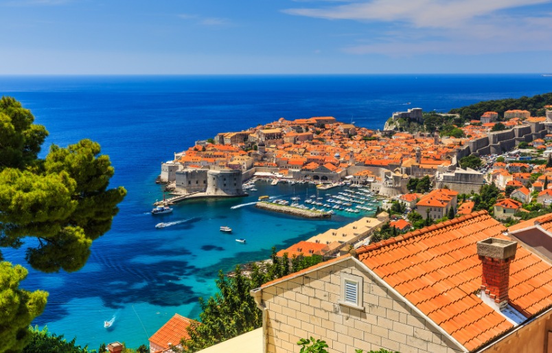Du lịch Châu Âu nên đi nước nào? Top 15 quốc gia đáng khám phá 2 Dubrovnik Nổi Tiếng Với Thành Cổ Nằm Bên Bờ Biển Adriatic