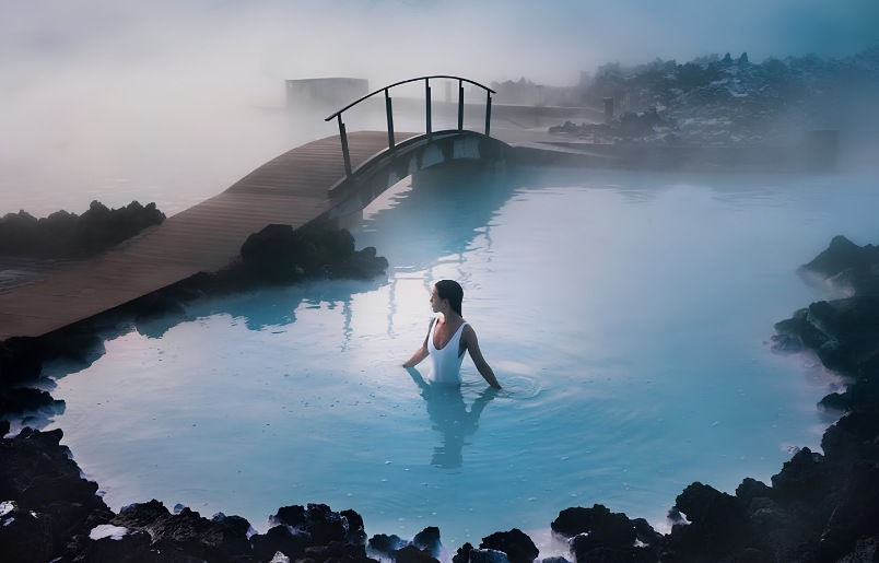 Ngâm mình trong suối nước nóng là trải nghiệm phổ biến tại Iceland và Hungary. Ngâm Mình Trong Suối Nước Nóng Là Trải Nghiệm Phổ Biến Tại Iceland Và Hungary.