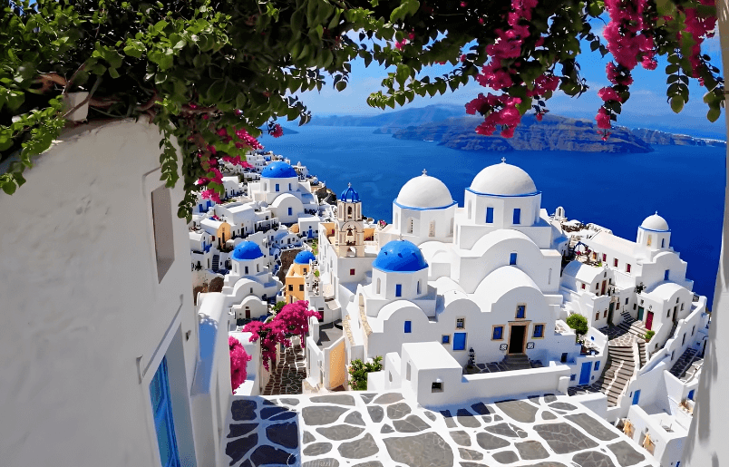 Santorini – Đảo Nổi Tiếng Với Kiến Trúc Trắng Xanh Tại Hy Lạp