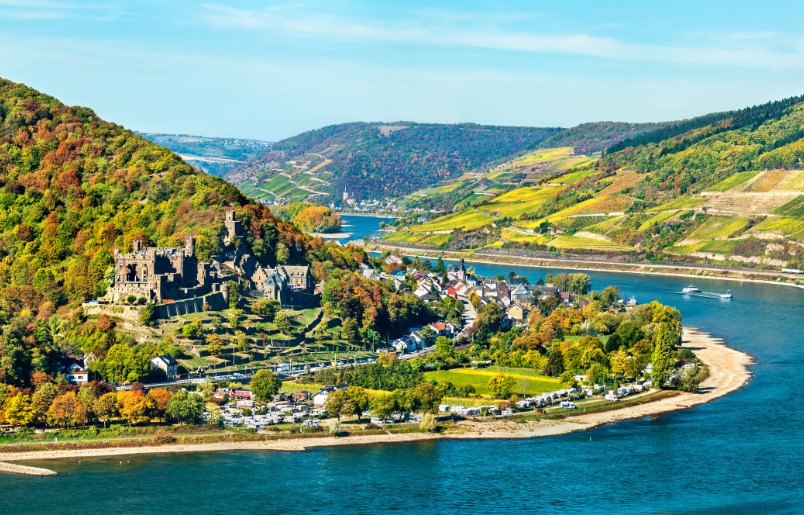 Thung lũng Rhine rực rỡ sắc thu Thung Lũng Rhine Rực Rỡ Sắc Thu